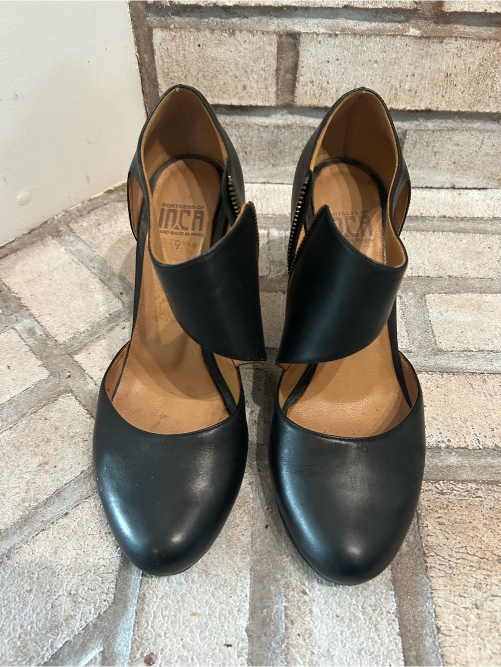FORTRESS OF INCA Black Leather Cutout D'Orsay Pumps